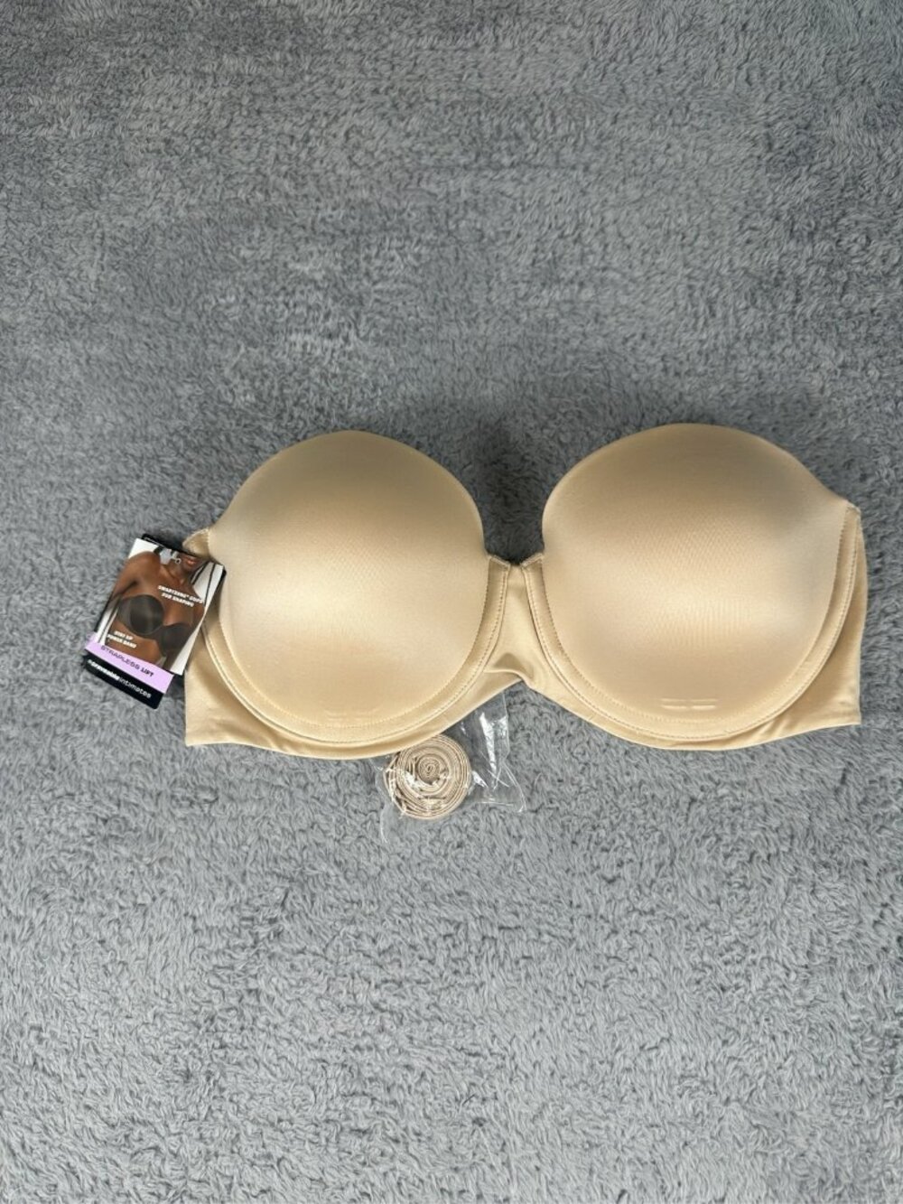Maidenform Women's Stay Put Strapless Push Up Underwire Bra Beige